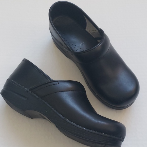 poshmark dansko clogs